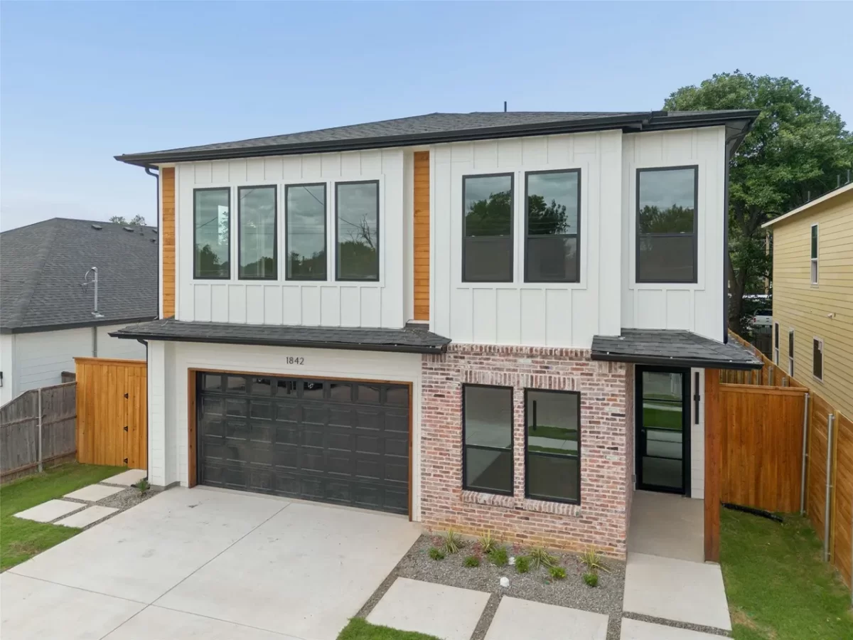 4BR House for Sale in Dallas, TX