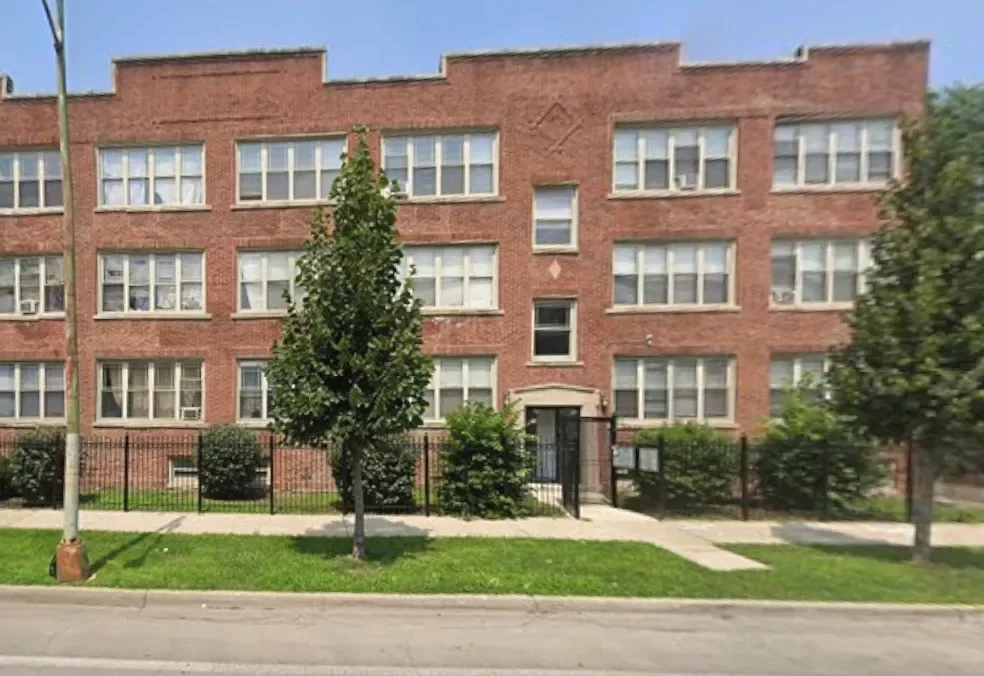2BR House for Rent in Chicago, IL