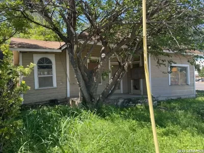 1BR House for Sale in San Antonio, TX