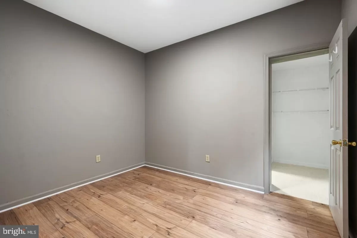 7BR Townhouse for Sale in Philadelphia, PA