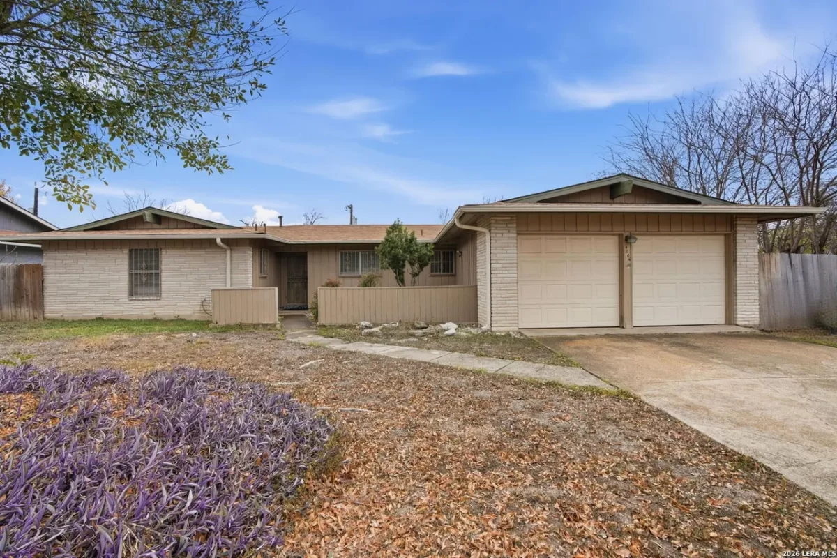 4BR House for Sale in San Antonio, TX