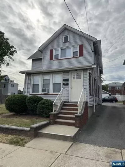 2BR Multi-Family for Rent in Lyndhurst, NJ