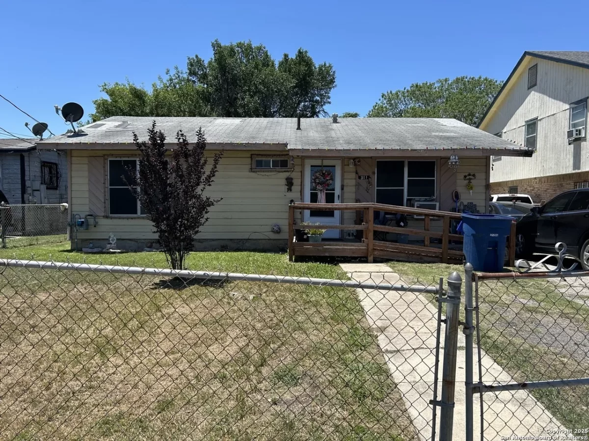 3BR House for Sale in San Antonio, TX