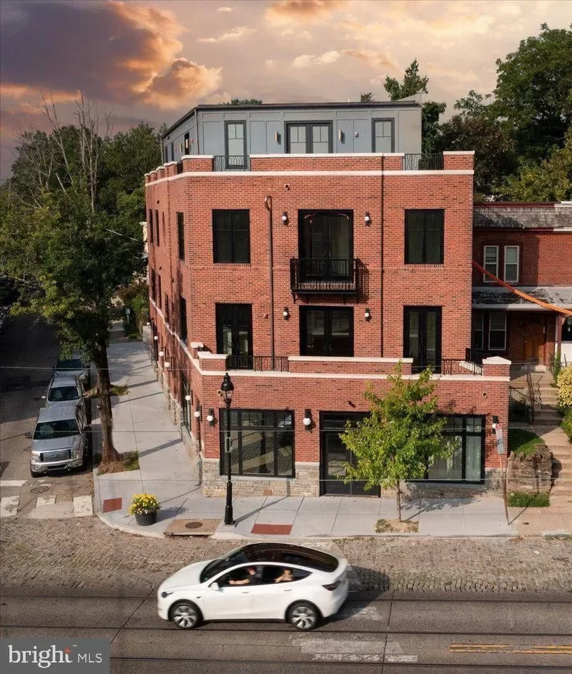2BR Condo for Sale in Philadelphia, PA