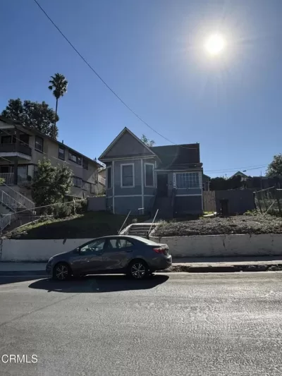 2BR House for Sale in Los Angeles, CA