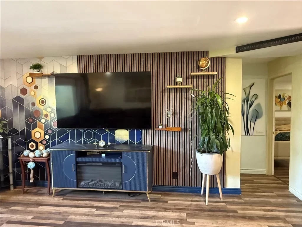 2BR Condo for Sale in Inglewood, CA