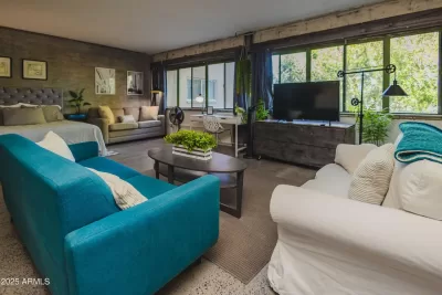 Condo for Sale in Phoenix, AZ