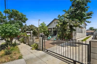 7BR Multi-Family for Sale in Los Angeles, CA