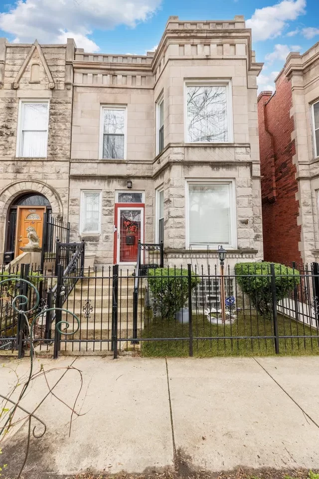 3BR House for Rent in Chicago, IL