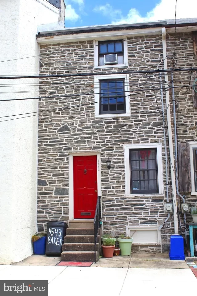 2BR Townhouse for Rent in Philadelphia, PA