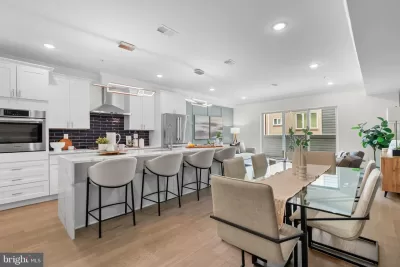 4BR Townhouse for Sale in Philadelphia, PA