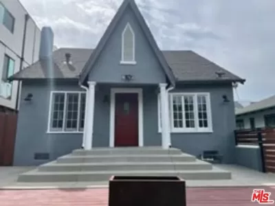 5BR Multi-Family for Sale in Los Angeles, CA