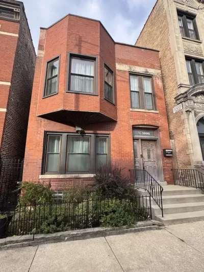 2BR House for Rent in Chicago, IL