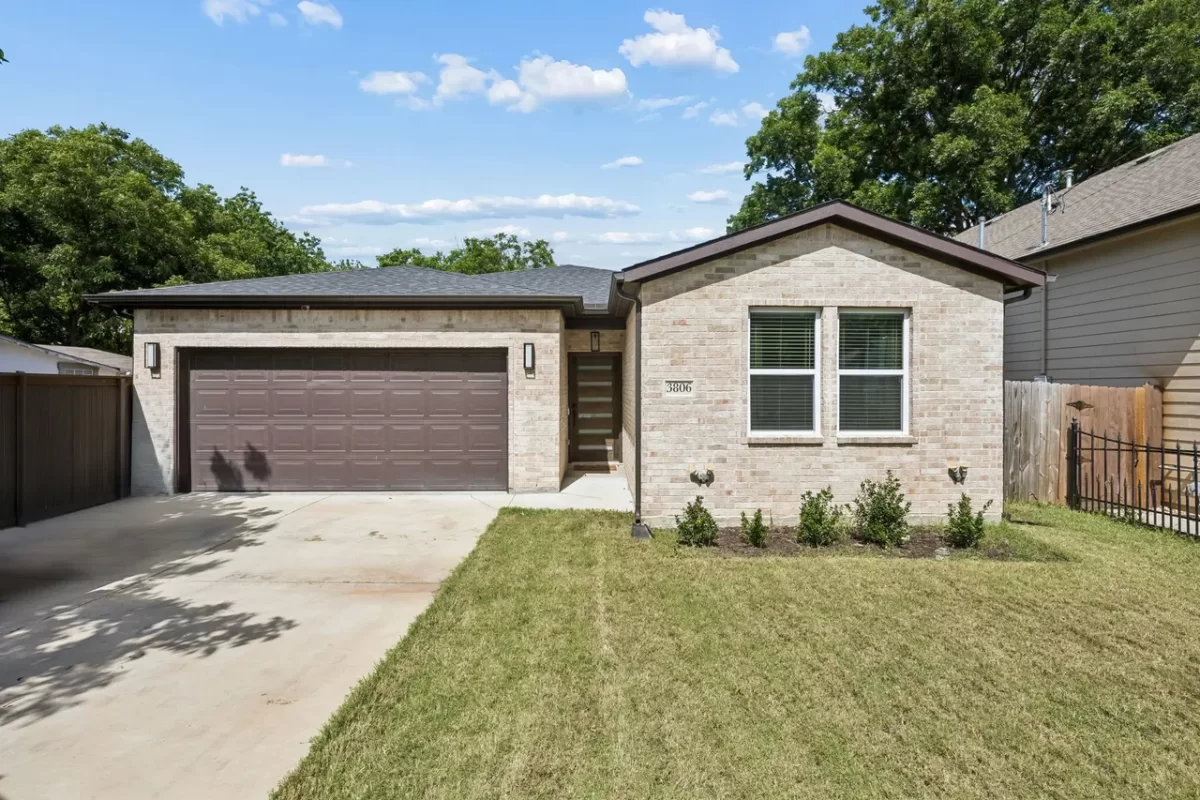 4BR House for Sale in Dallas, TX