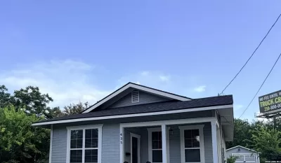2BR House for Rent in San Antonio, TX