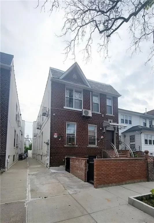 9BR Multi-Family for Sale in Brooklyn, NY