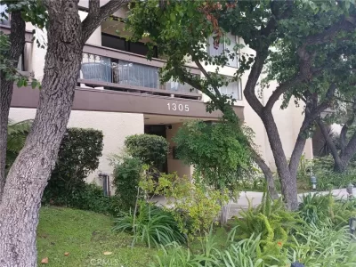 2BR Condo for Sale in Glendale, CA