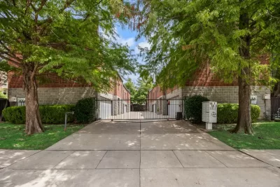 2BR Condo for Sale in Dallas, TX