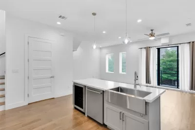 2BR Condo for Sale in Dallas, TX