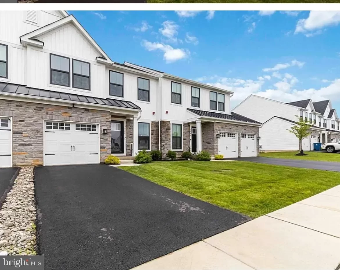 3BR Townhouse for Sale in Cheltenham, PA