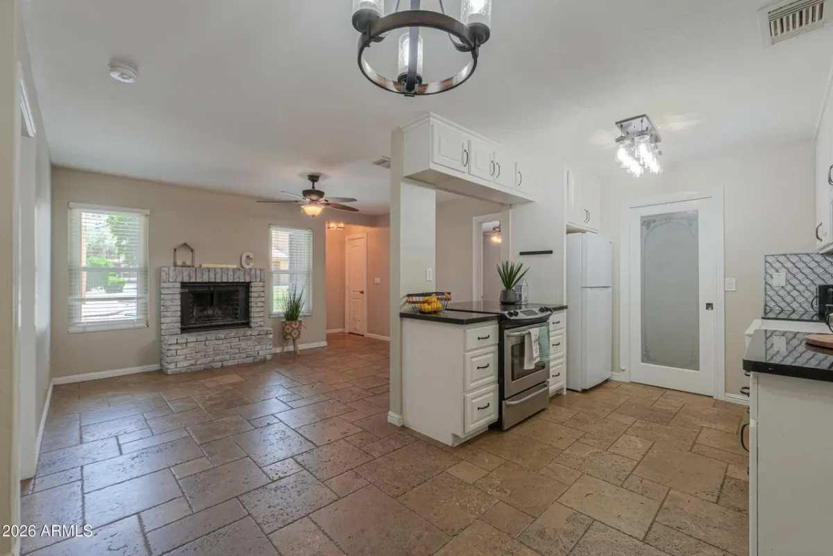 2BR Townhouse for Sale in Phoenix, AZ