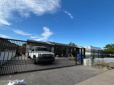 4BR House for Sale in Phoenix, AZ