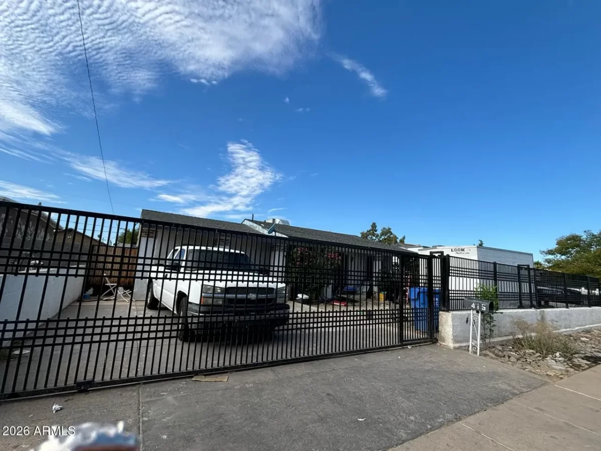 4BR House for Sale in Phoenix, AZ