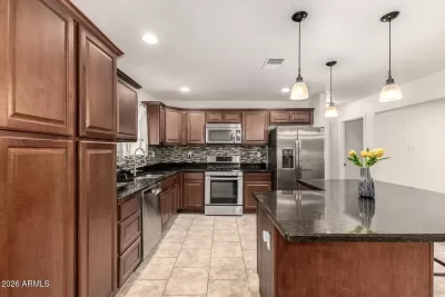 4BR House for Sale in Phoenix, AZ