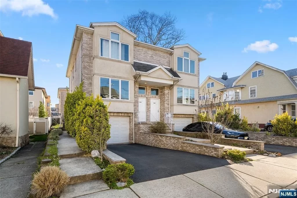 3BR Condo for Rent in Fort Lee, NJ