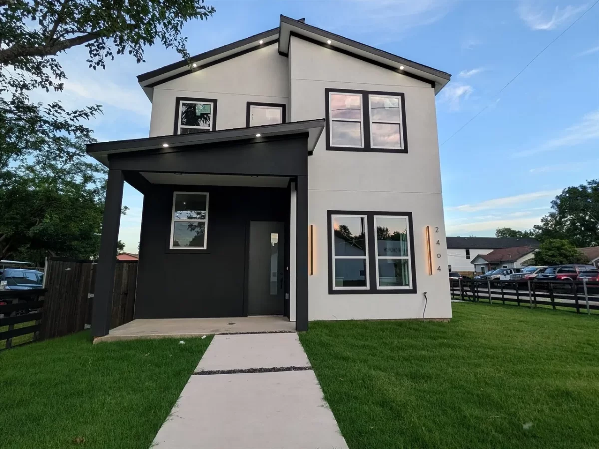 4BR House for Sale in Dallas, TX