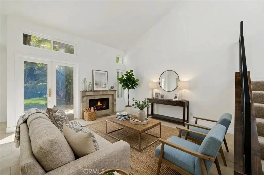 2BR Townhouse for Sale in San Diego, CA