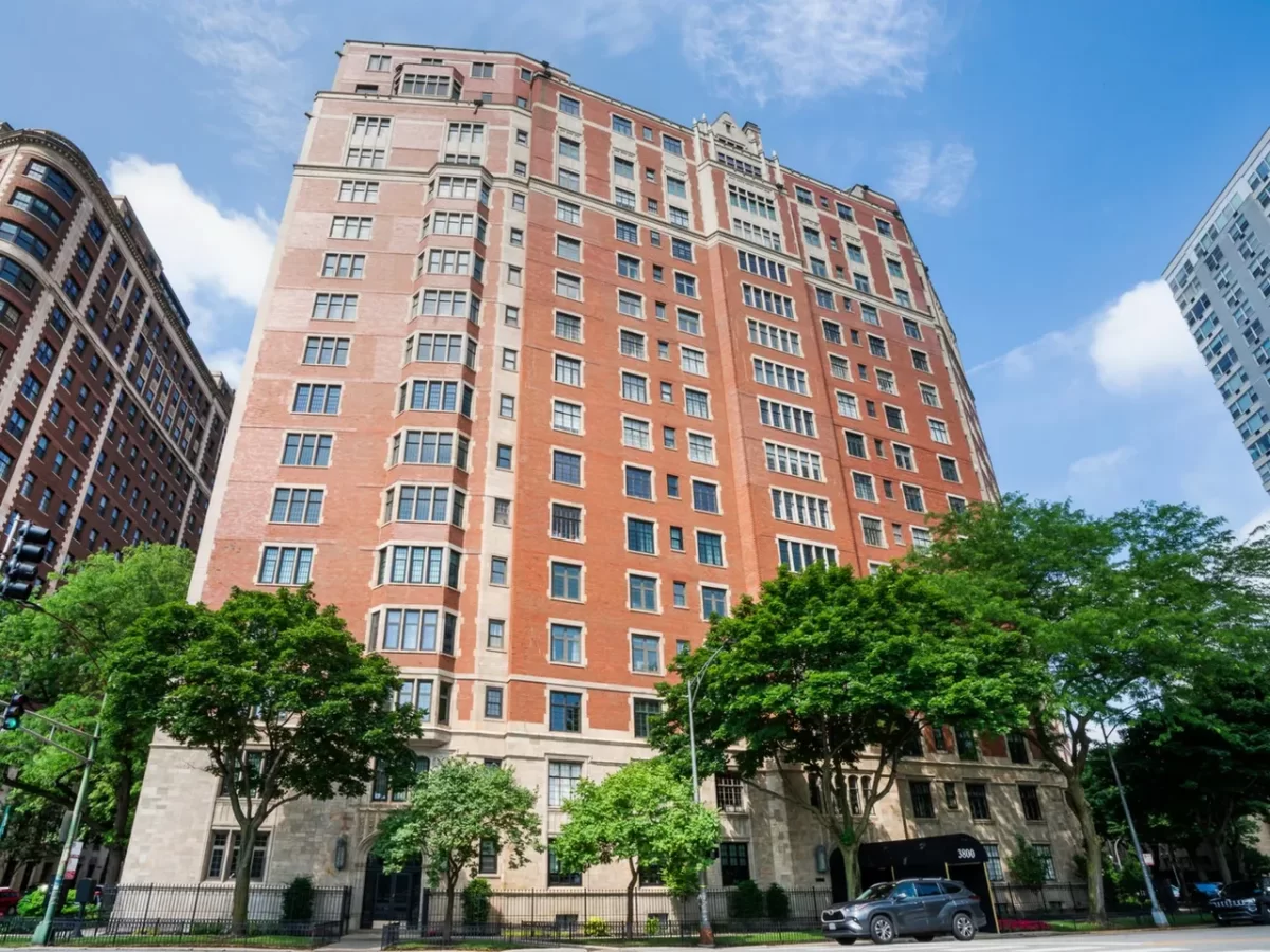 3BR Condo for Sale in Chicago, IL