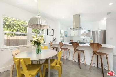 2BR Townhouse for Rent in Los Angeles, CA