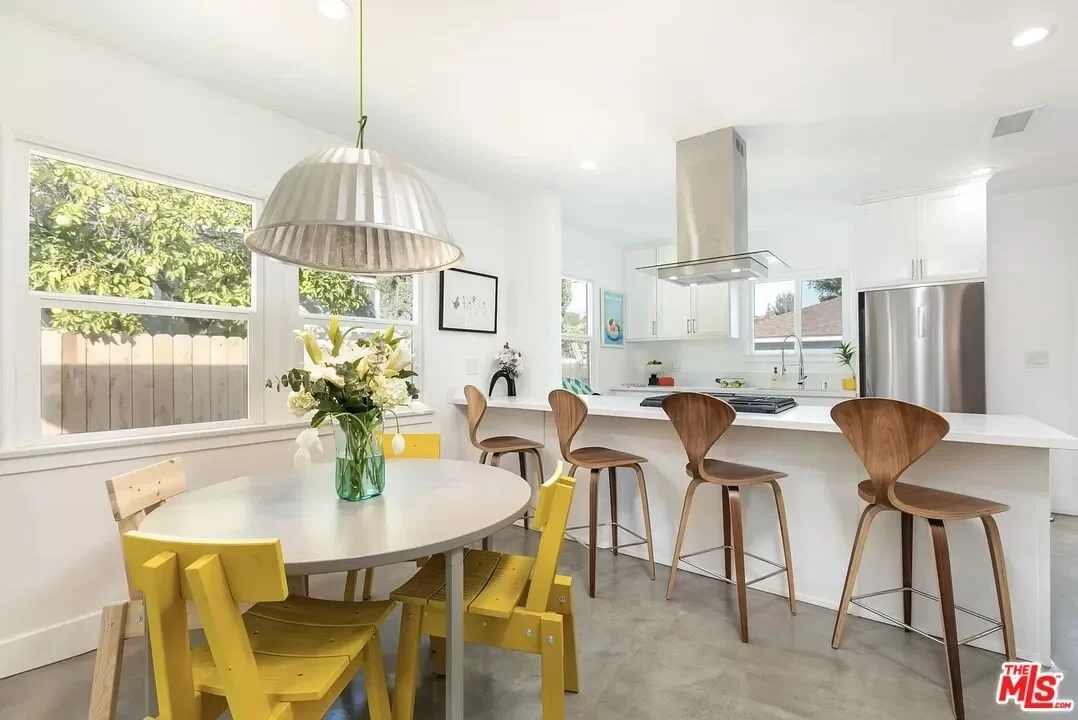 2BR Townhouse for Rent in Los Angeles, CA