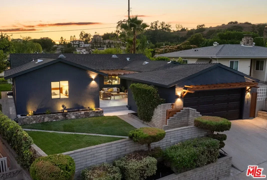 3BR House for Sale in Los Angeles, CA