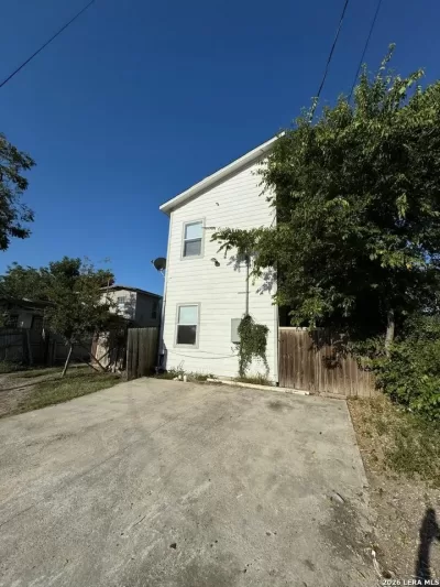 4BR House for Sale in San Antonio, TX