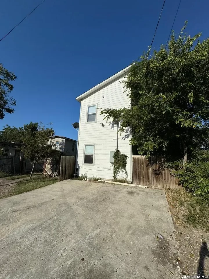 4BR House for Sale in San Antonio, TX