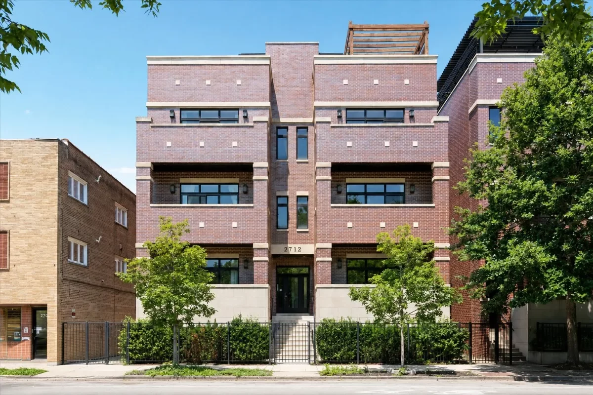 3BR Condo for Sale in Chicago, IL