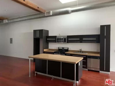 1BR Townhouse for Rent in Los Angeles, CA