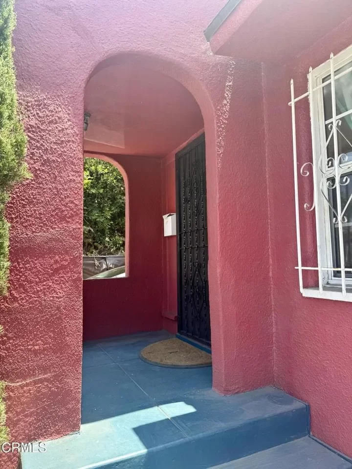 2BR House for Rent in Los Angeles, CA