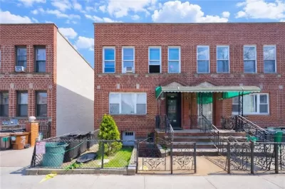 6BR Multi-Family for Sale in Brooklyn, NY