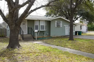2BR House for Rent in San Antonio, TX