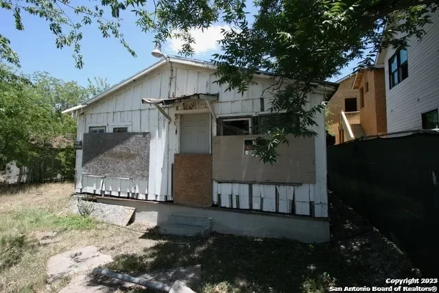 1BR House for Sale in San Antonio, TX