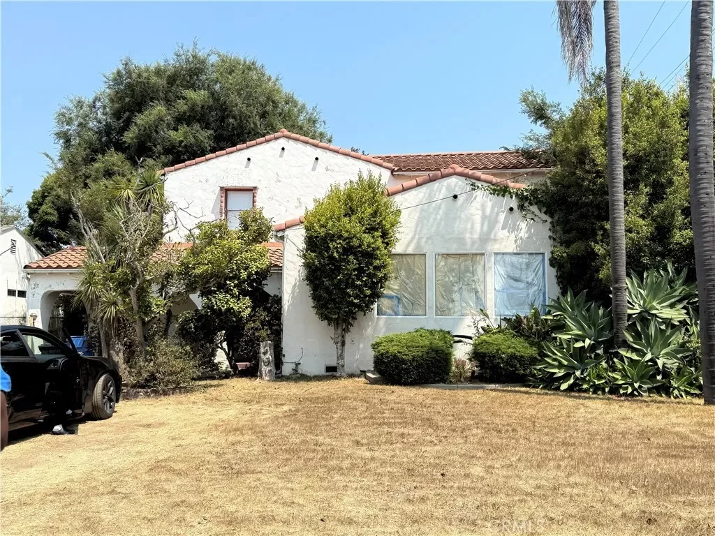 4BR House for Sale in Los Angeles, CA