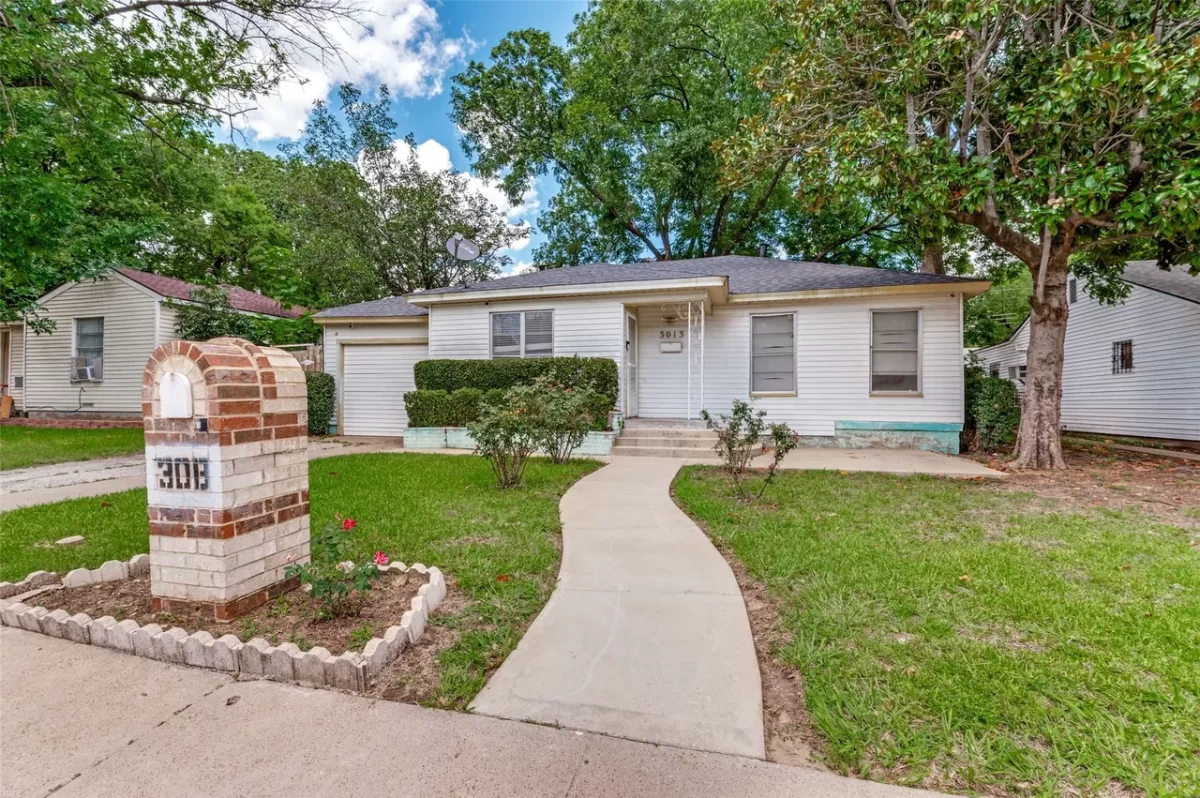 4BR House for Sale in Dallas, TX