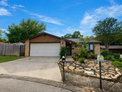 2BR House for Sale in San Antonio, TX