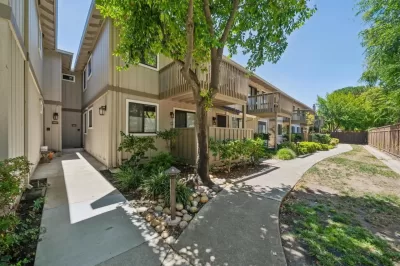 2BR Condo for Sale in Saratoga, CA