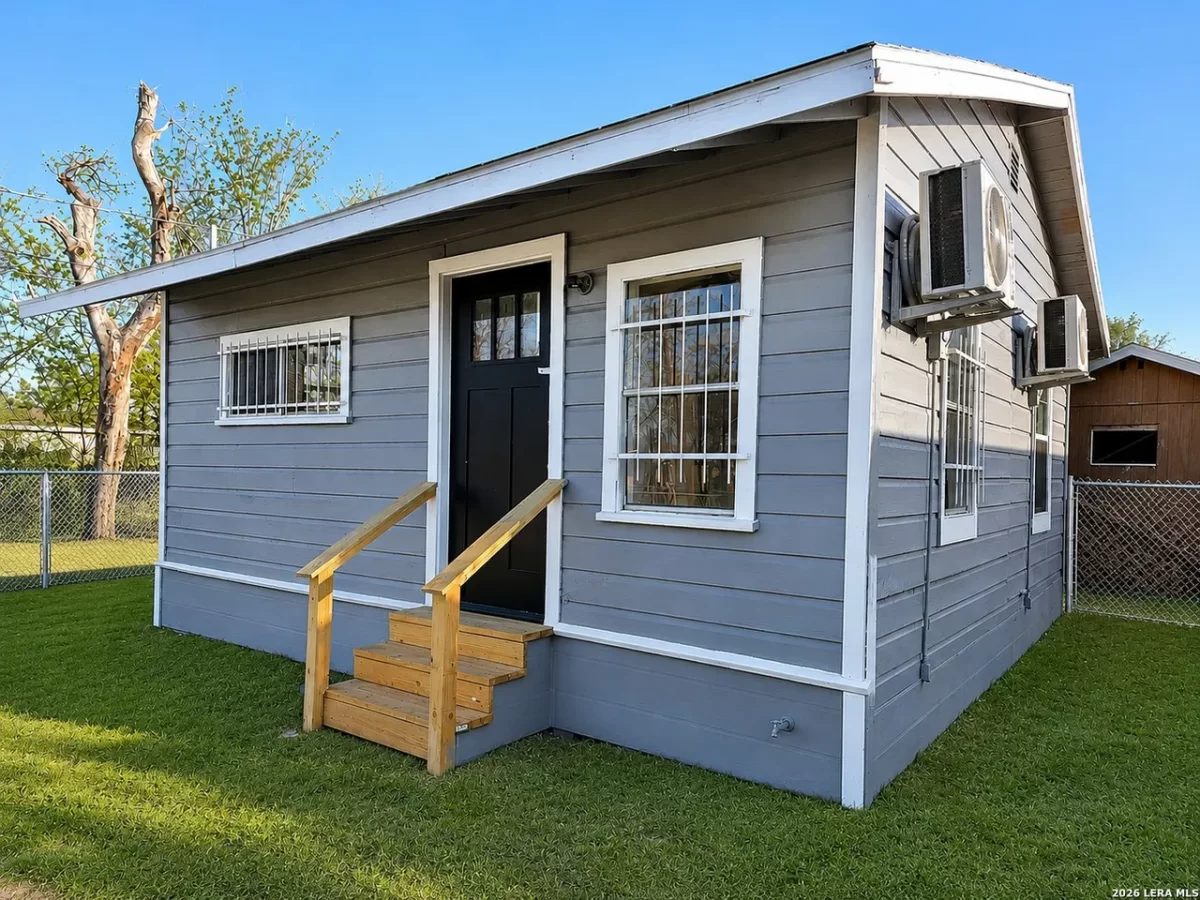 1BR House for Sale in San Antonio, TX