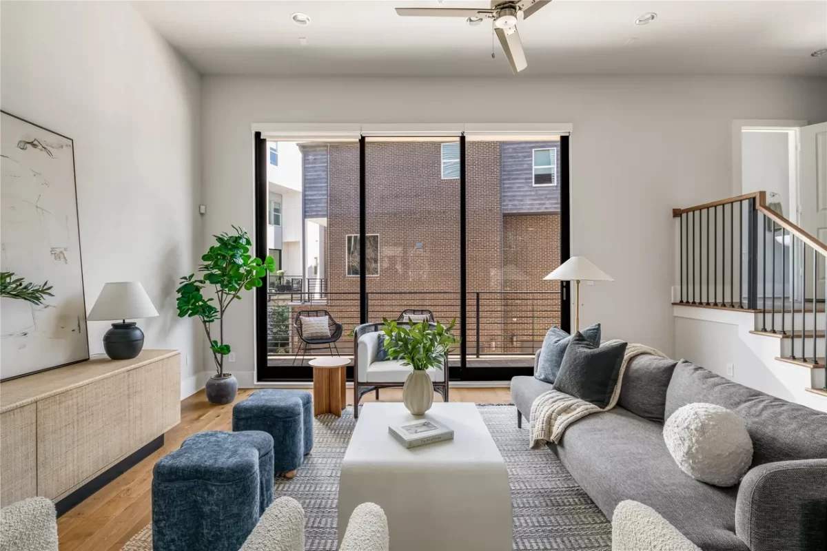 3BR Townhouse for Rent in Dallas, TX
