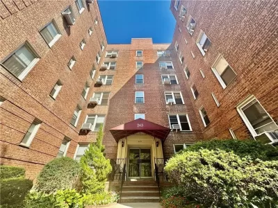 2BR Condo for Sale in Brooklyn, NY